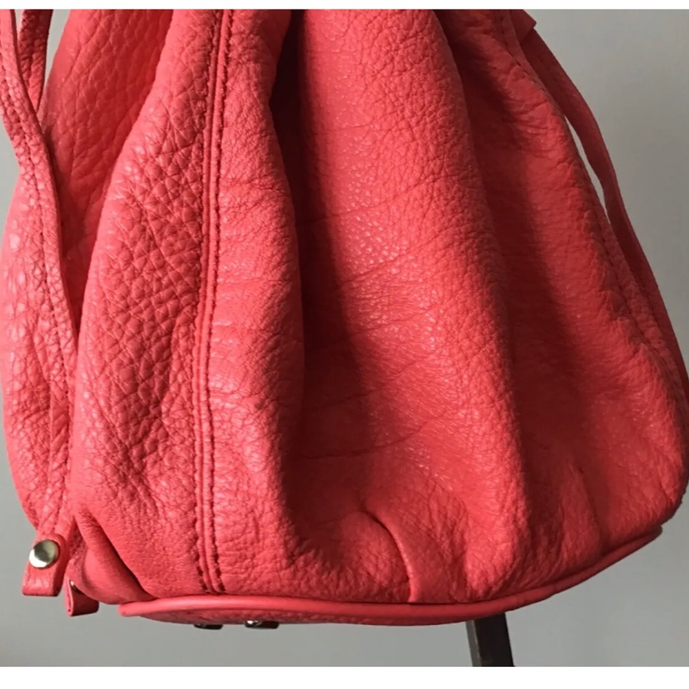 KATE SPADE Drawstring Coral color Pebbled Leather Bucket Bag wallet - Picture 3 of 10